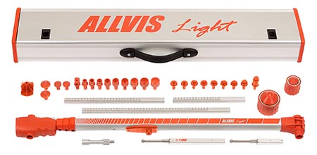 Röd och silverfärgad låda med texten Allvis Light. Framför lådan ligger magnetfästen och en mätarm.